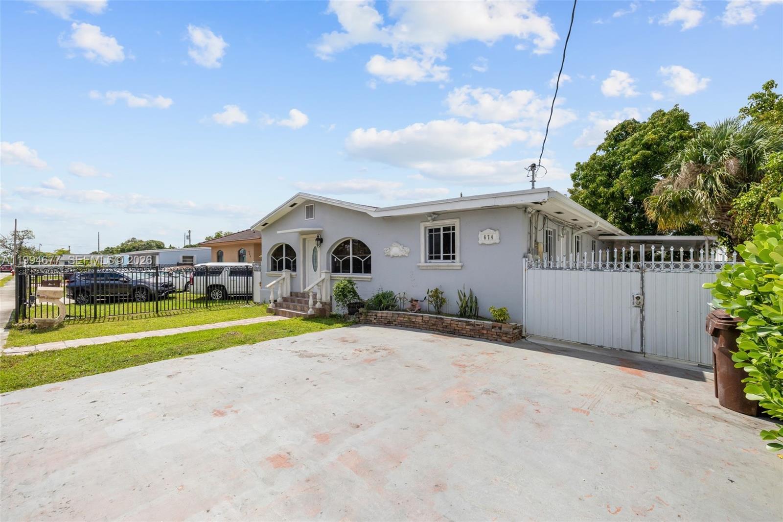 674 W 23rd Street