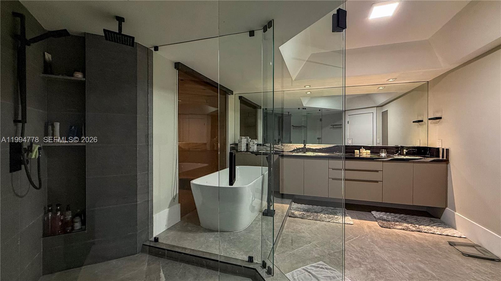 2000 Island Boulevard