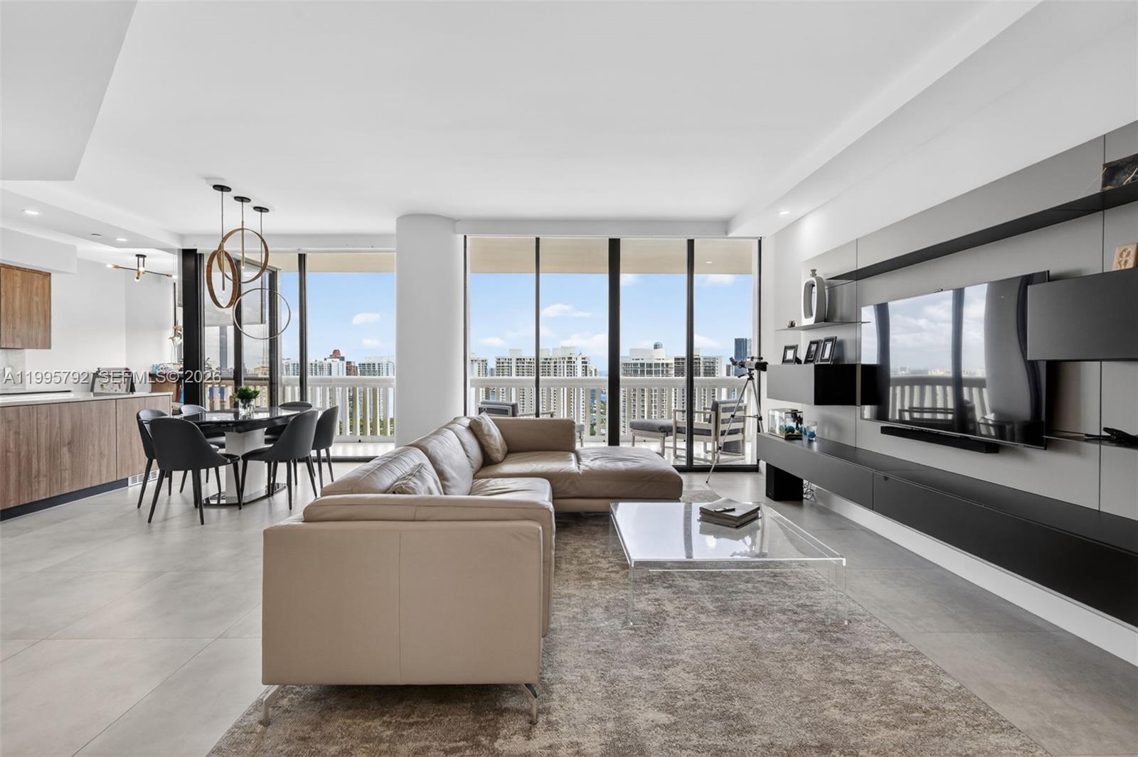 1000 Island Boulevard