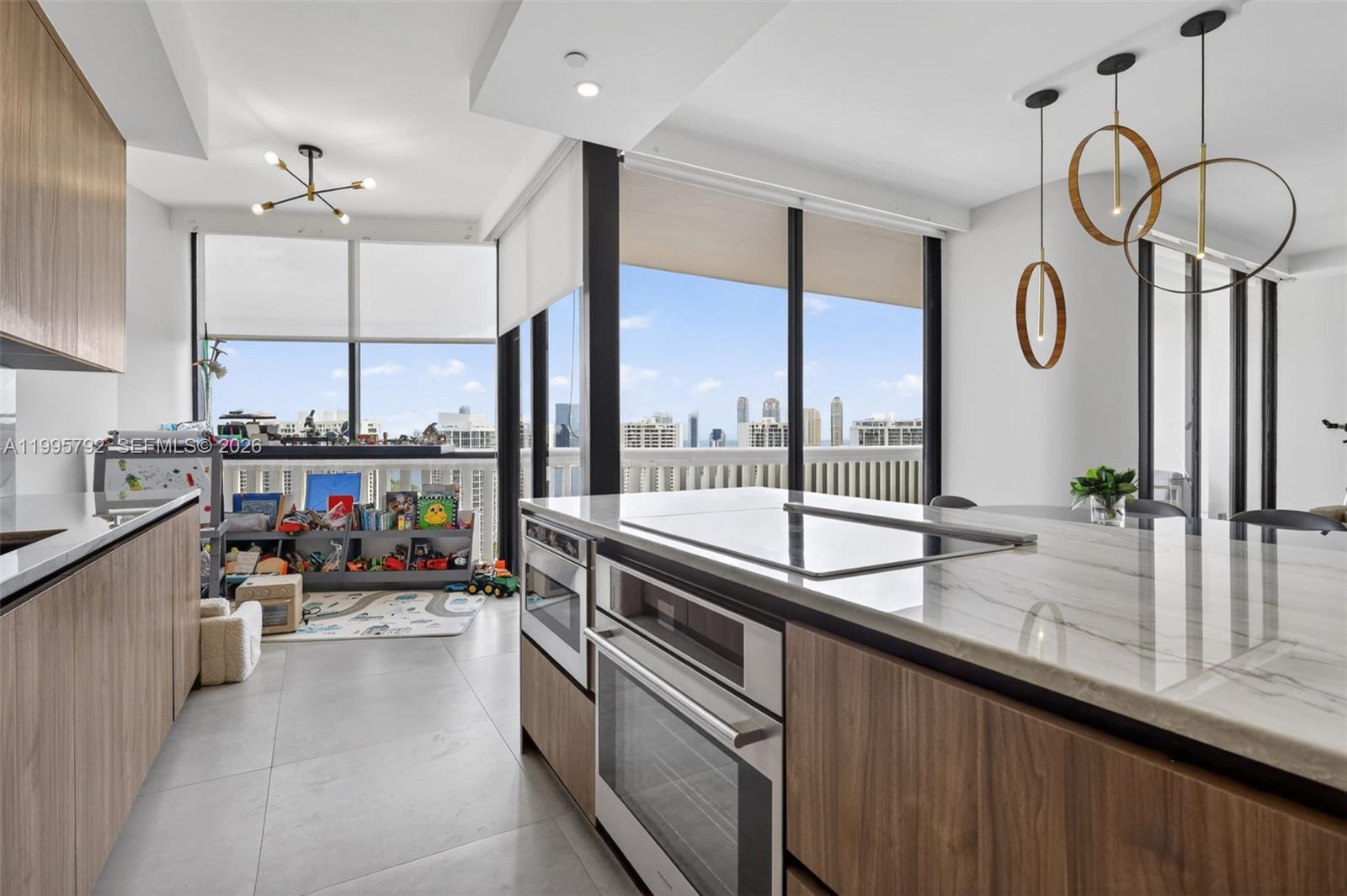 1000 Island Boulevard