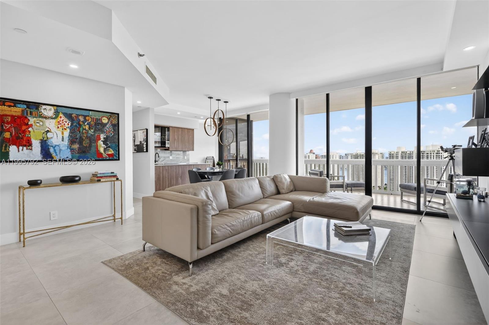 1000 Island Boulevard