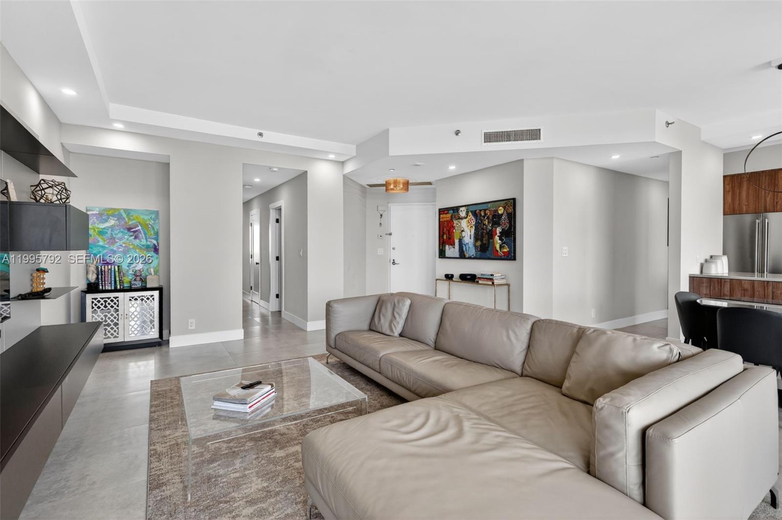 1000 Island Boulevard