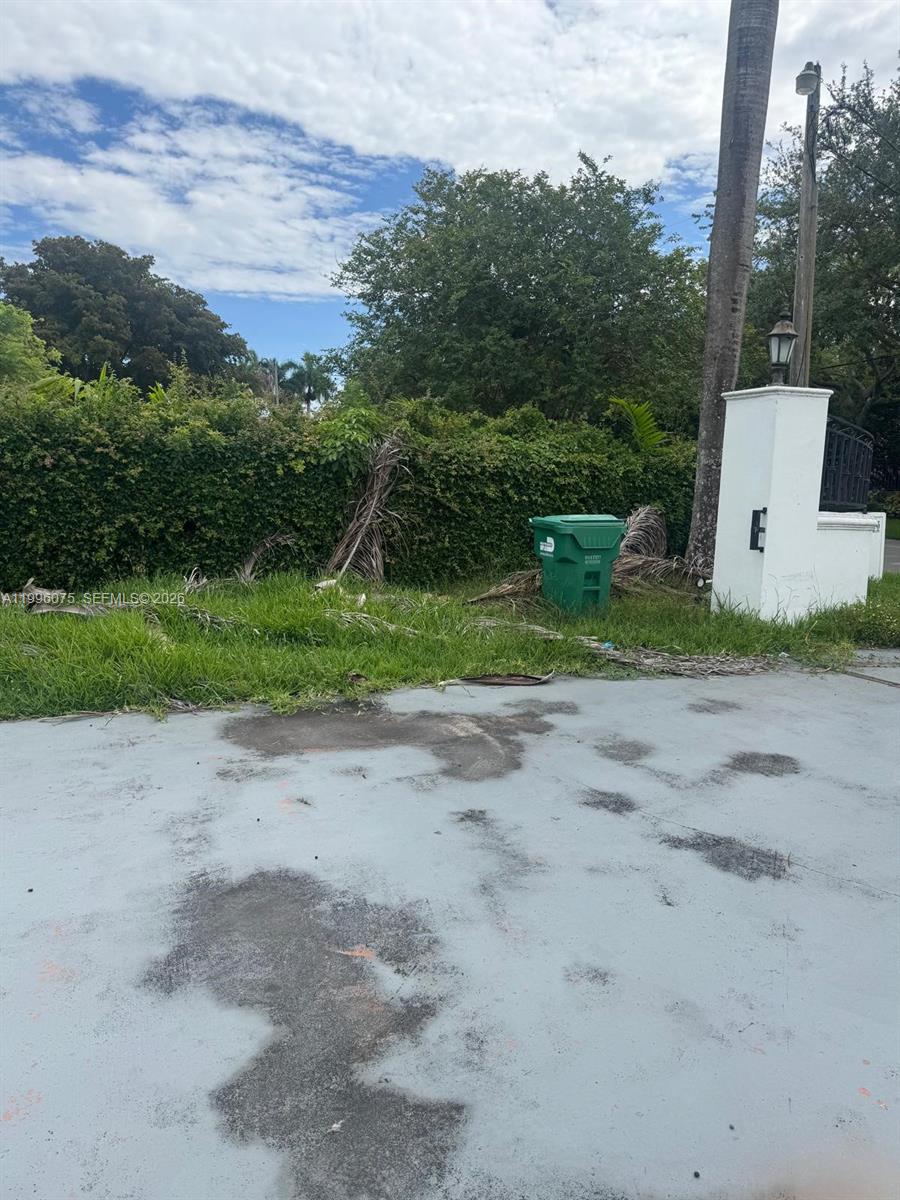290 NW 125th Avenue
