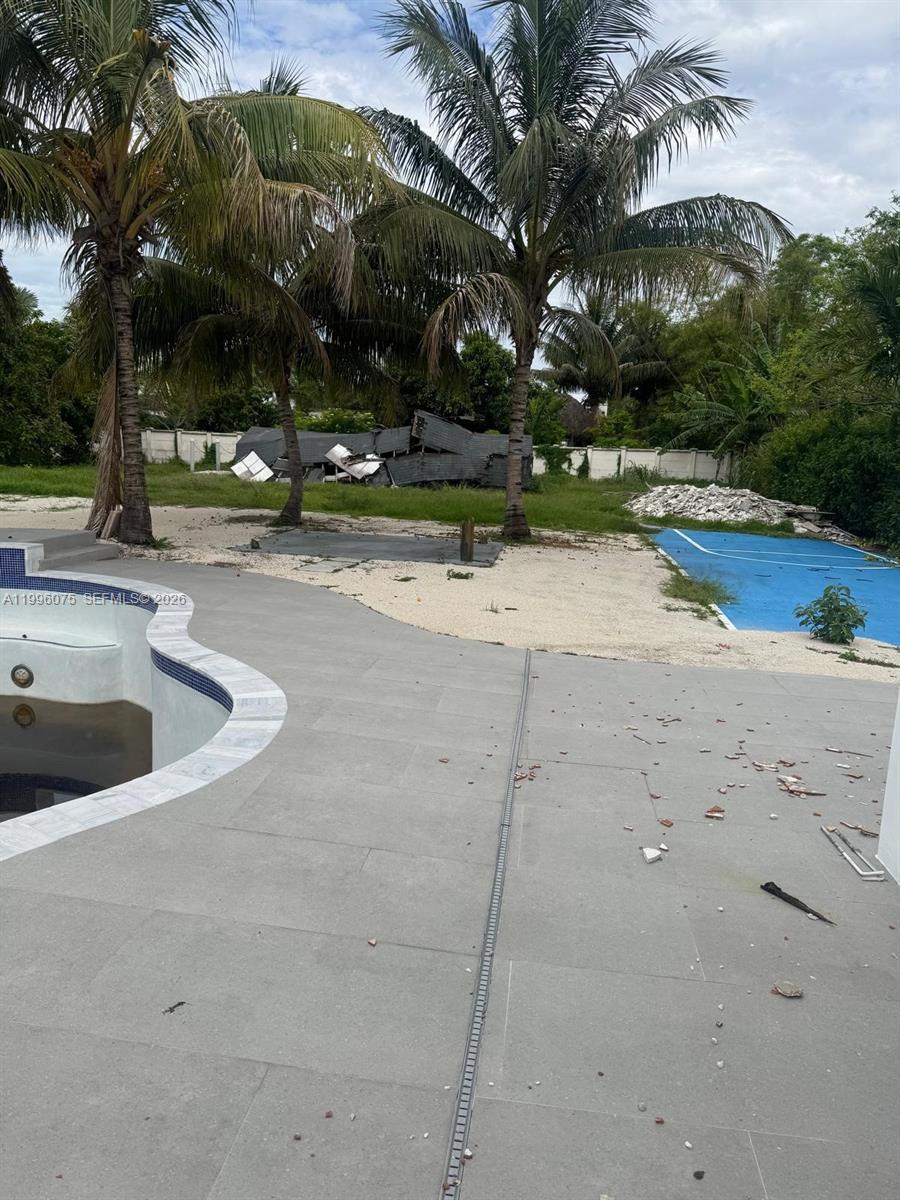 290 NW 125th Avenue