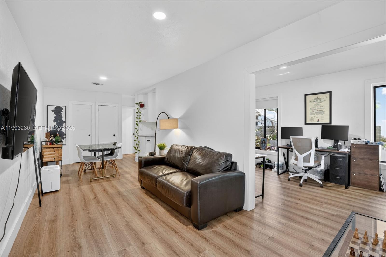 7811 NE 10th Court