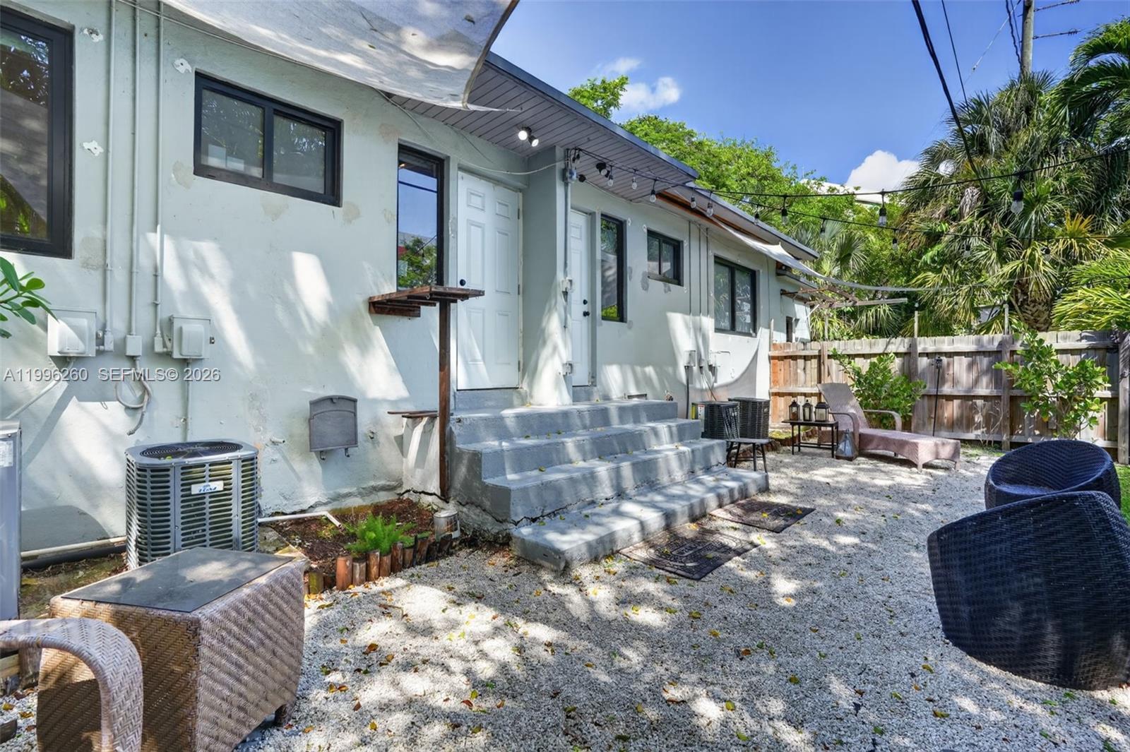 7811 NE 10th Court