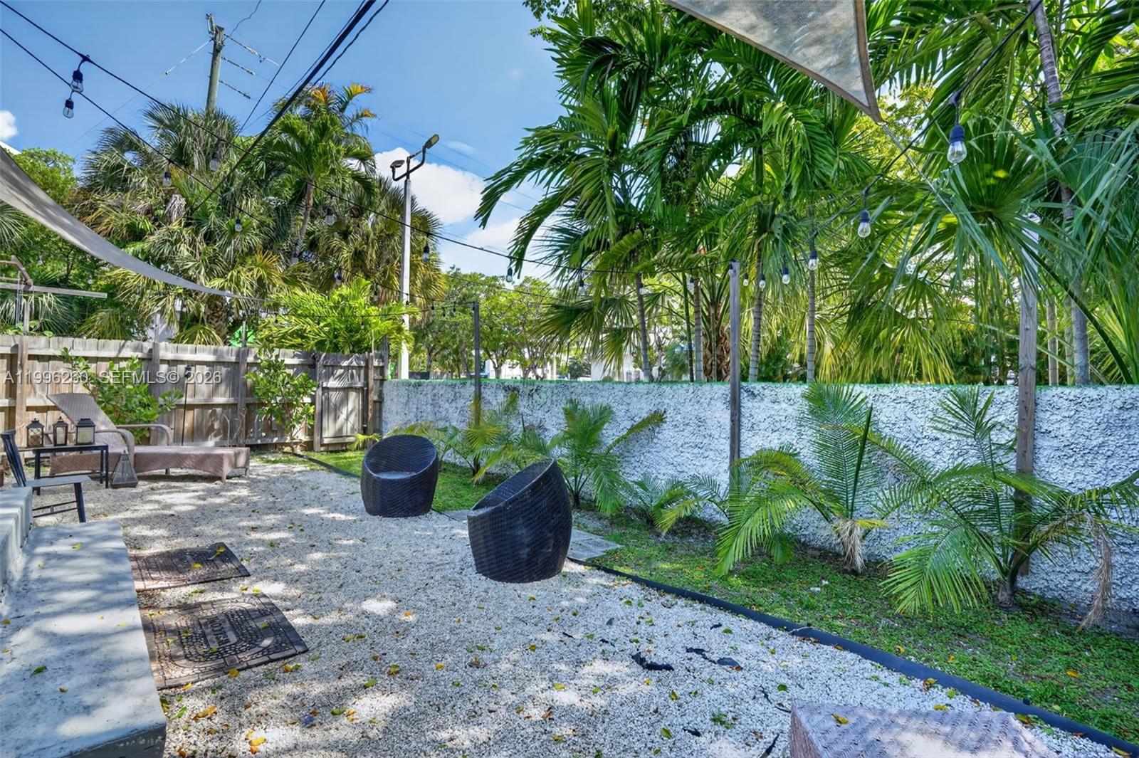 7811 NE 10th Court