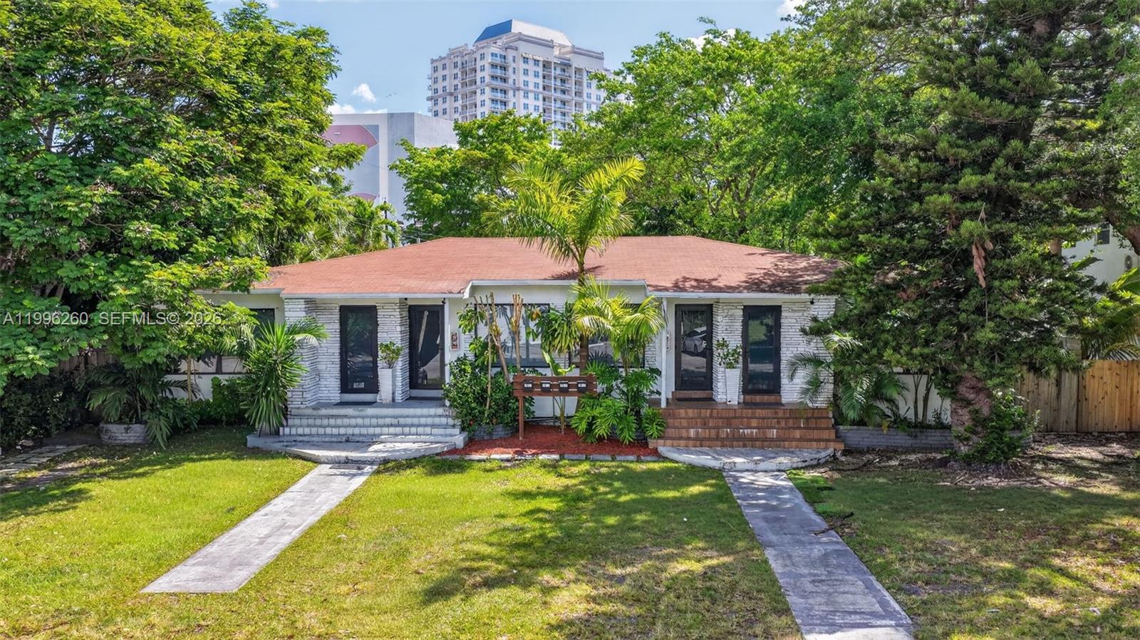 7811 NE 10th Court