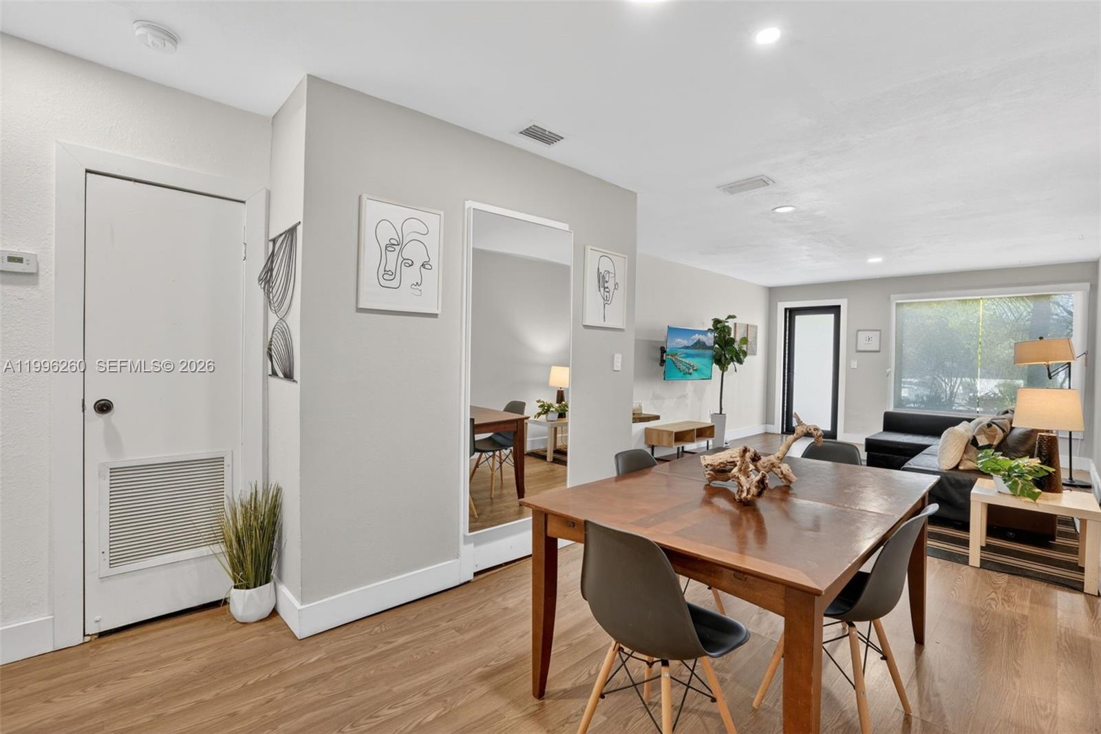 7811 NE 10th Court