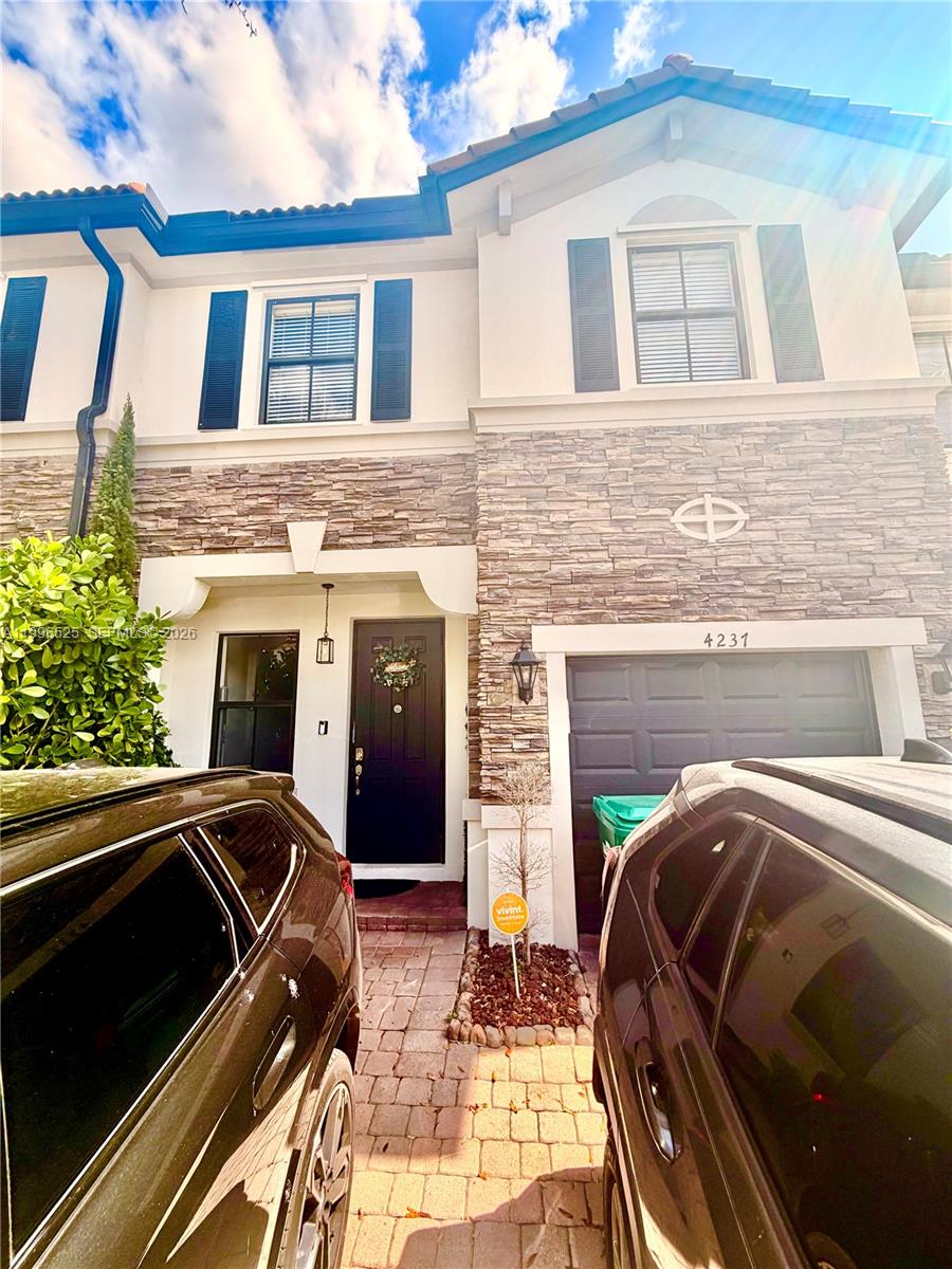 4237 SW 164th Path