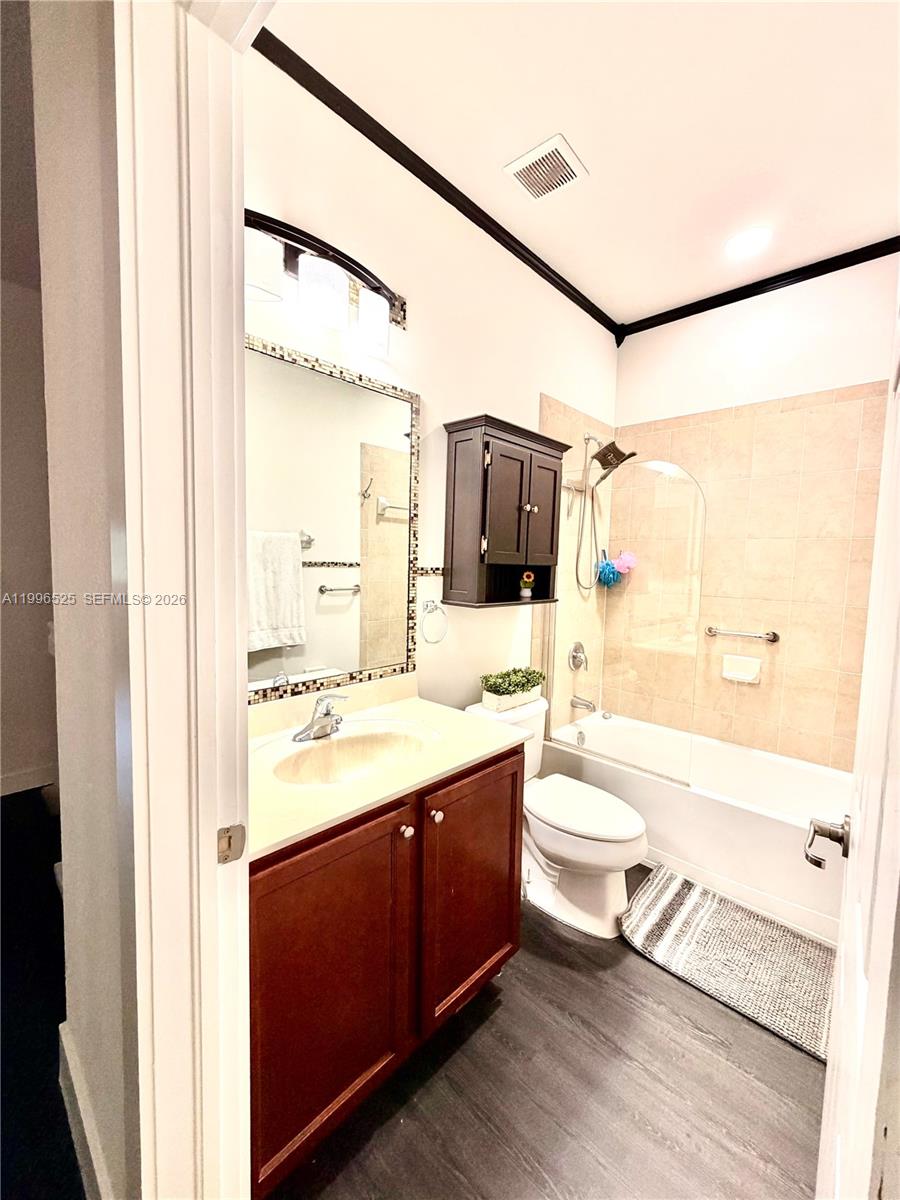 4237 SW 164th Path