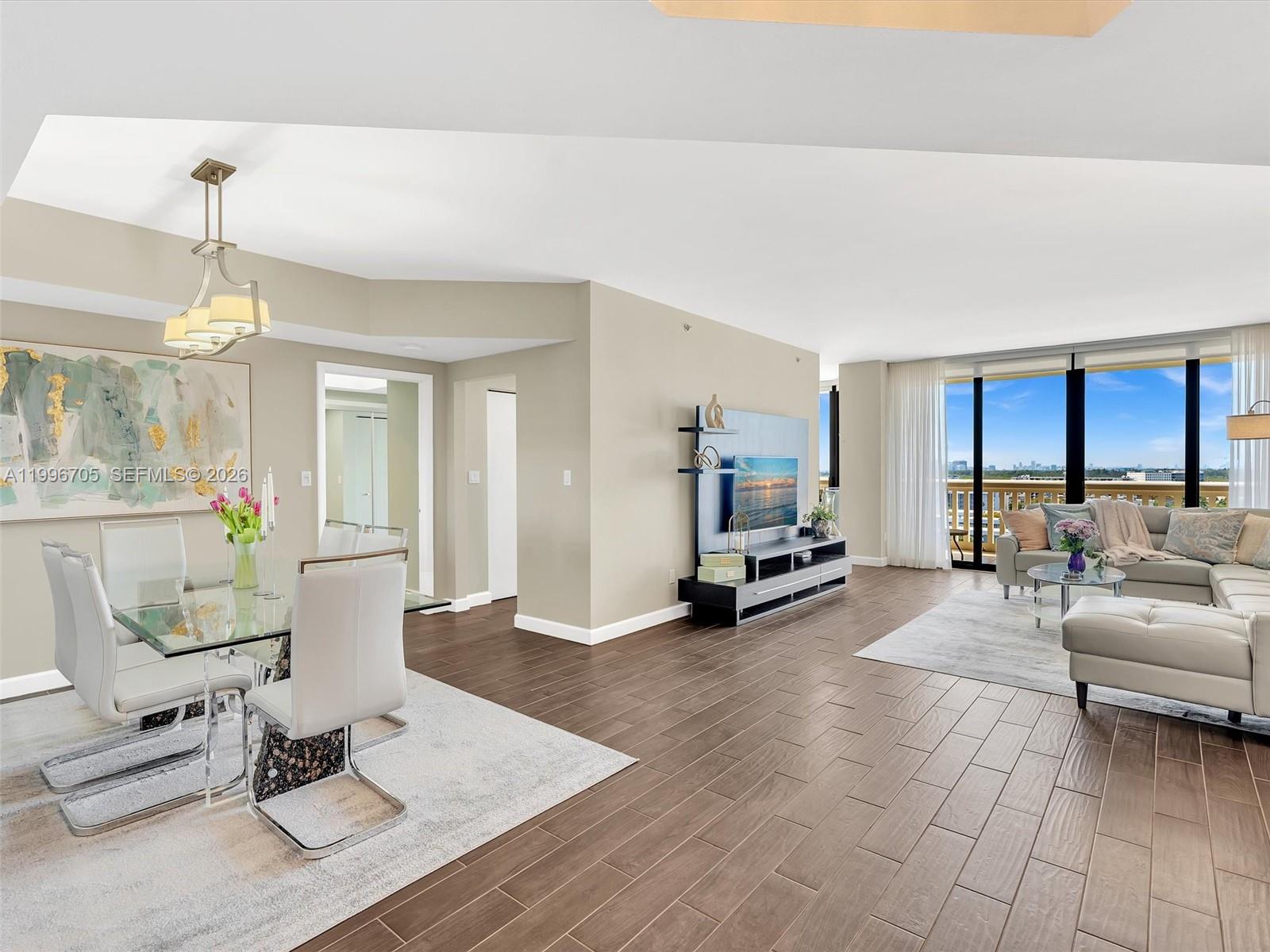 2000 Island Boulevard