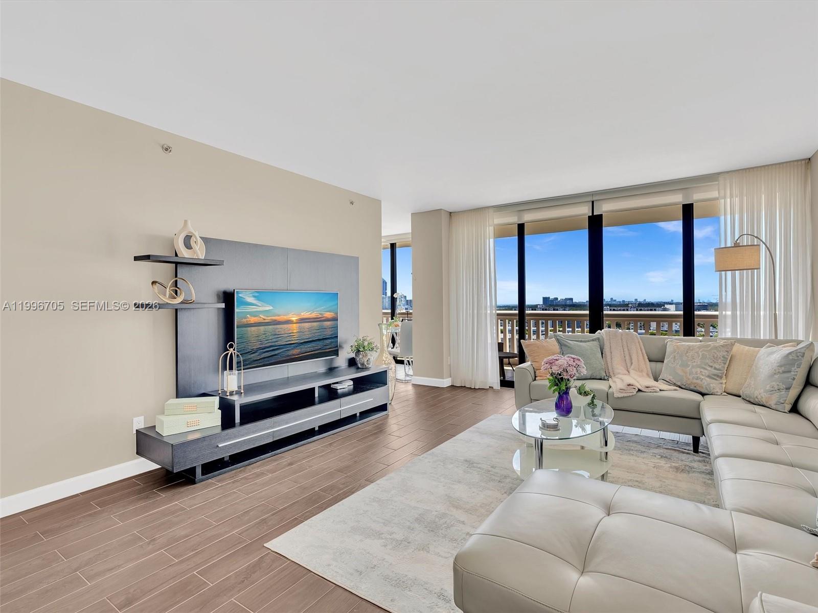 2000 Island Boulevard