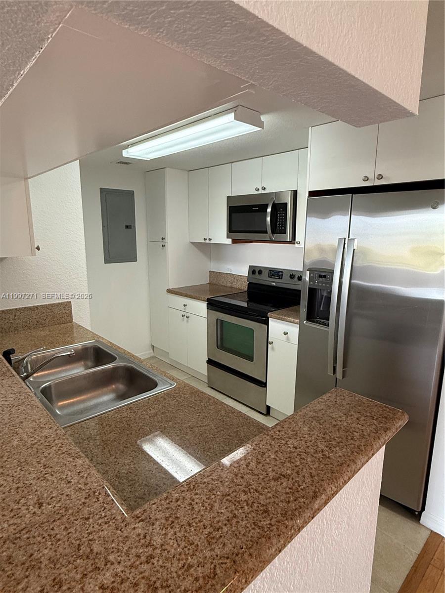 36 NW 6th Avenue