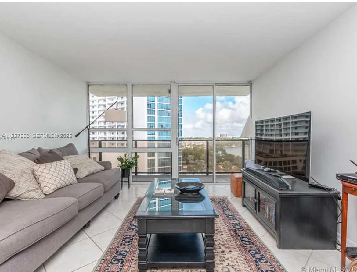 600 NE 36th Street