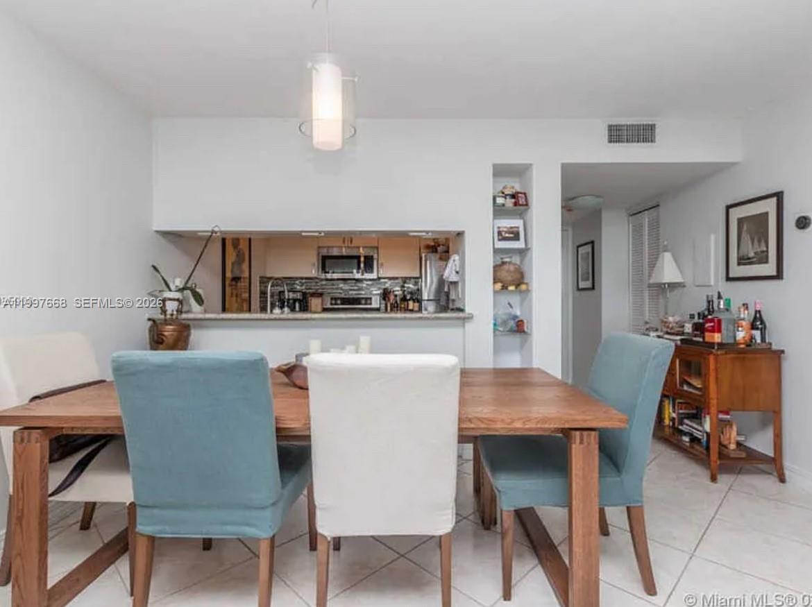 600 NE 36th Street