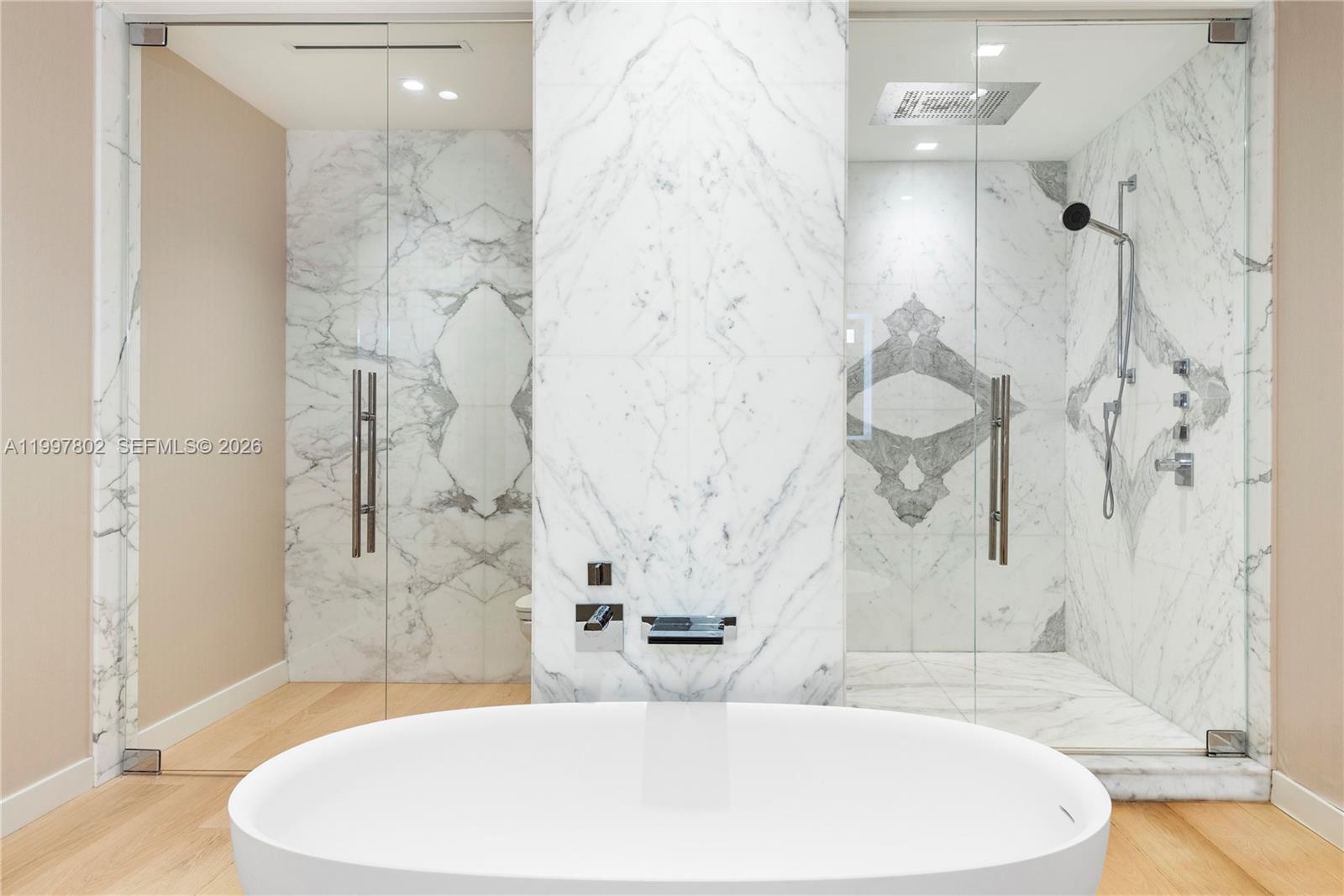 6882 Fisher Island Drive