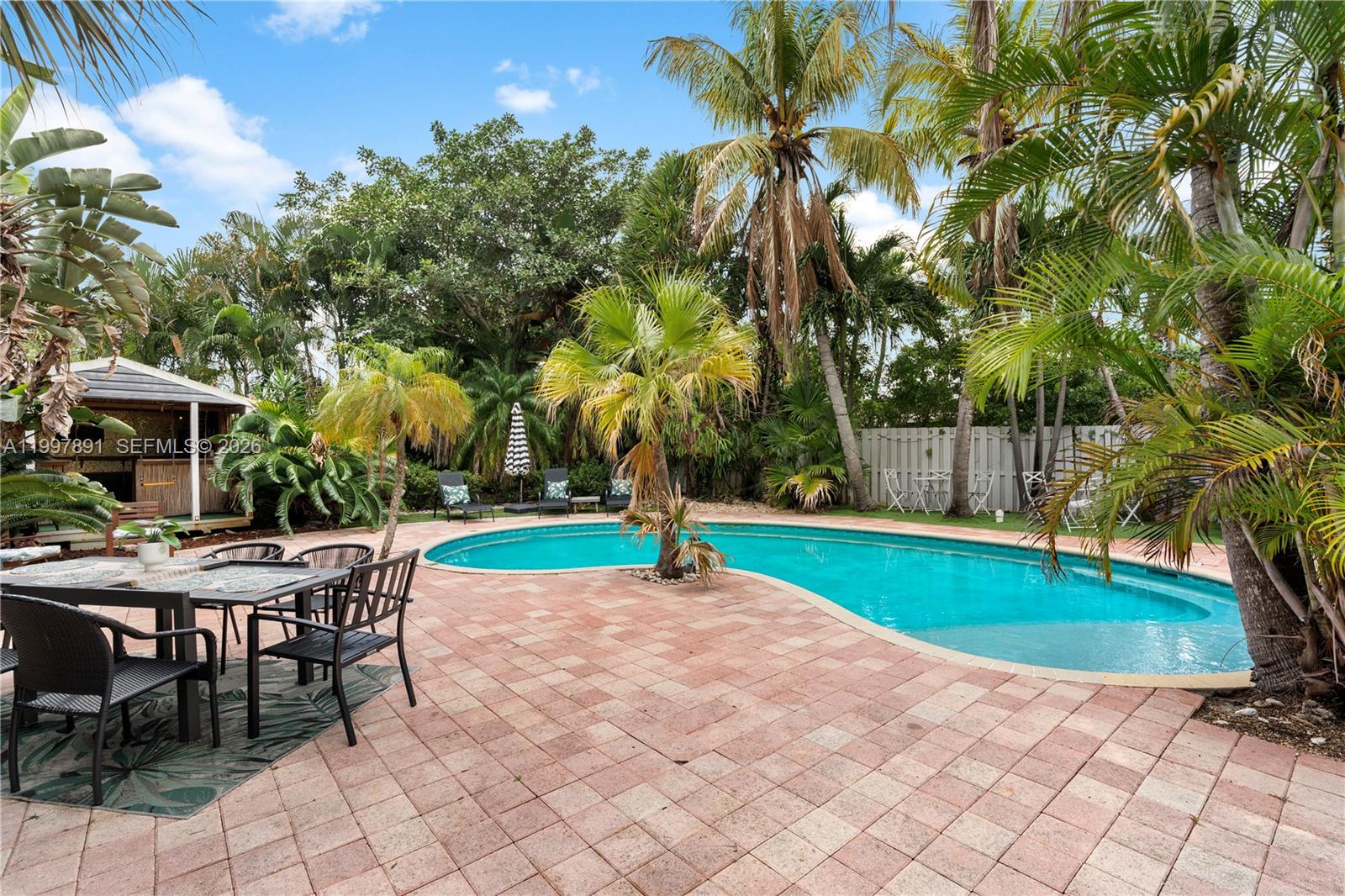 1652 NE 39th Street