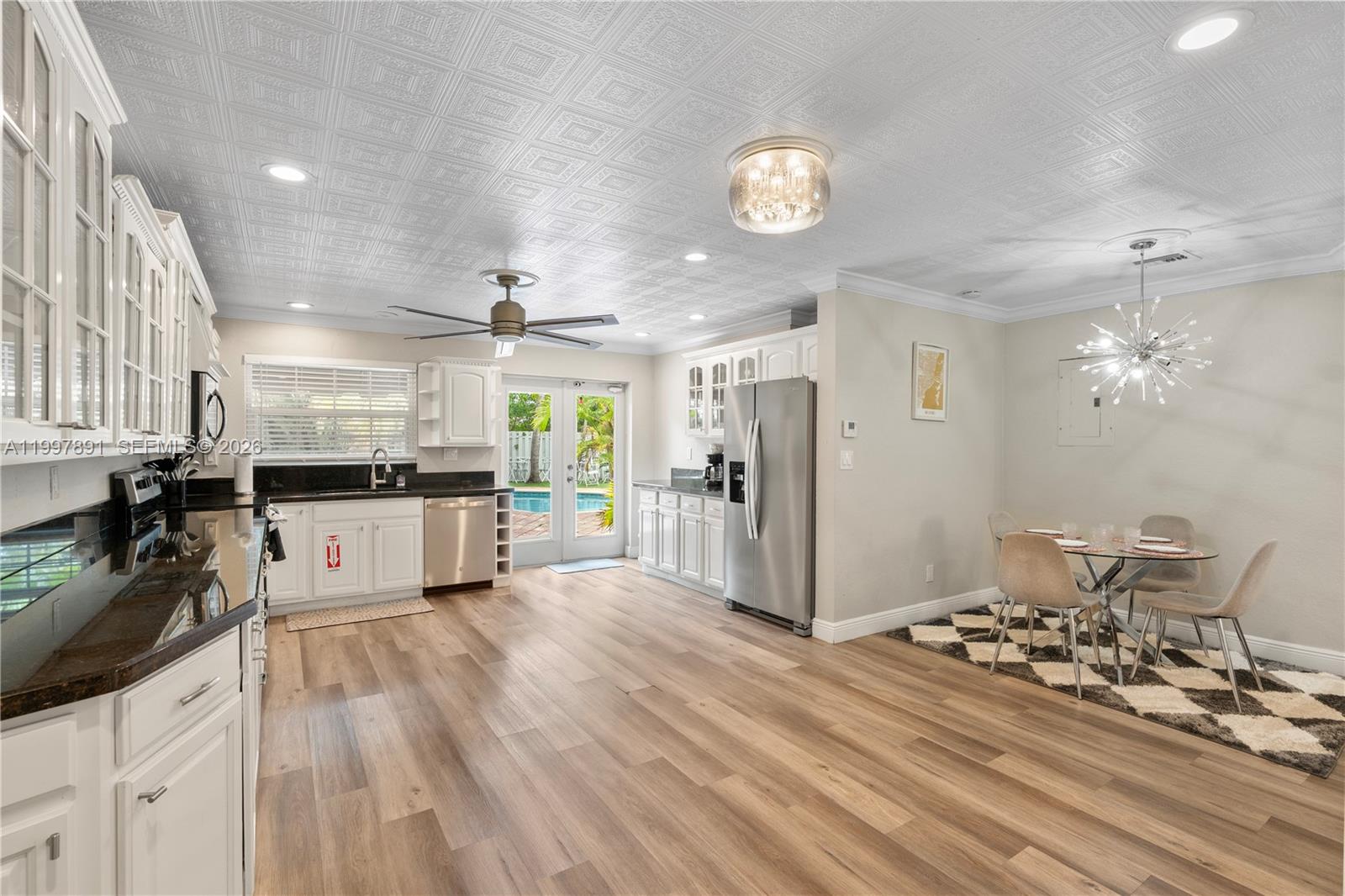 1652 NE 39th Street