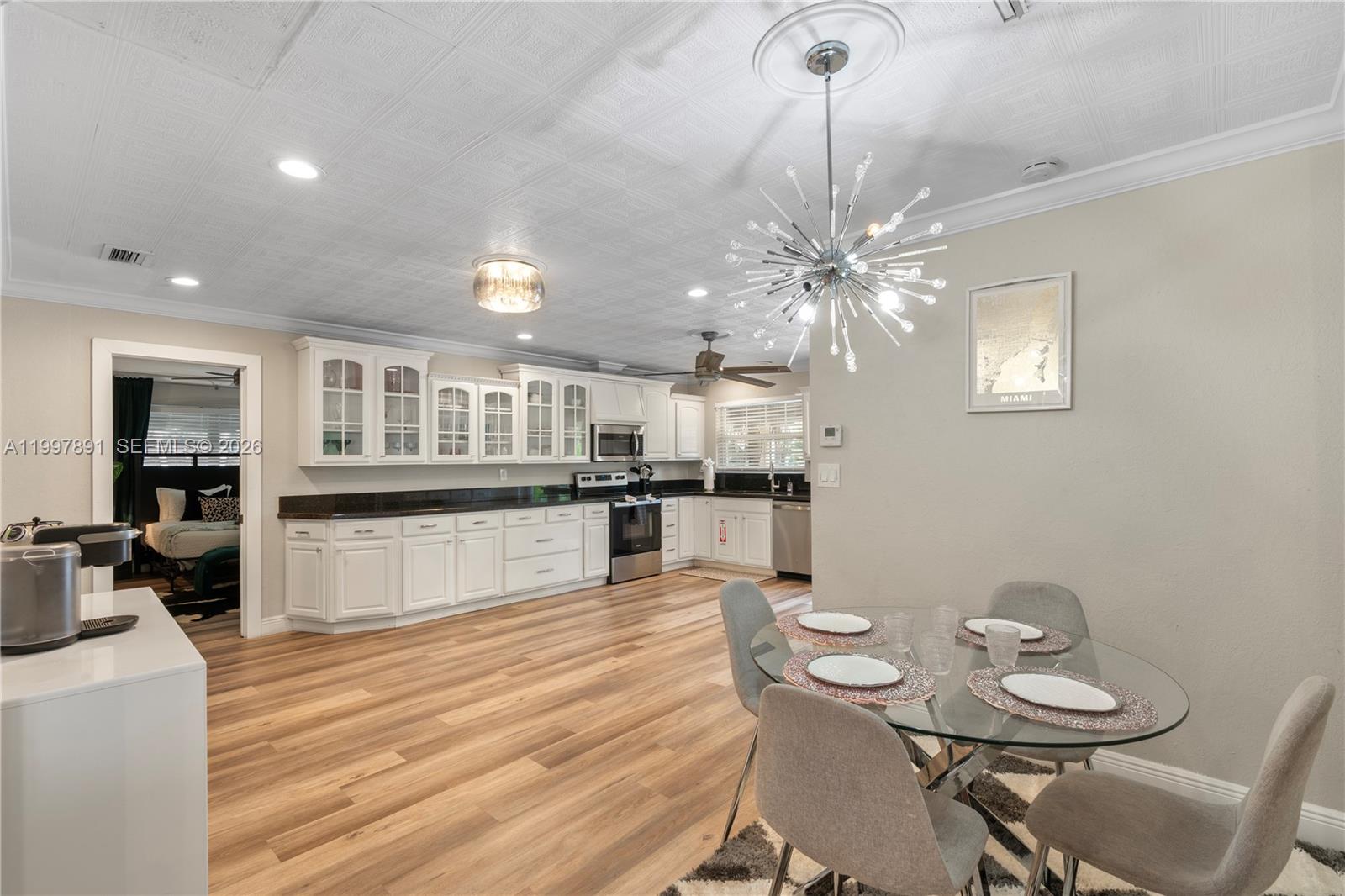 1652 NE 39th Street