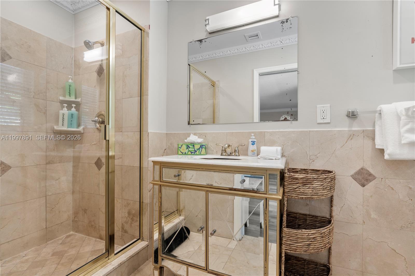 1652 NE 39th Street