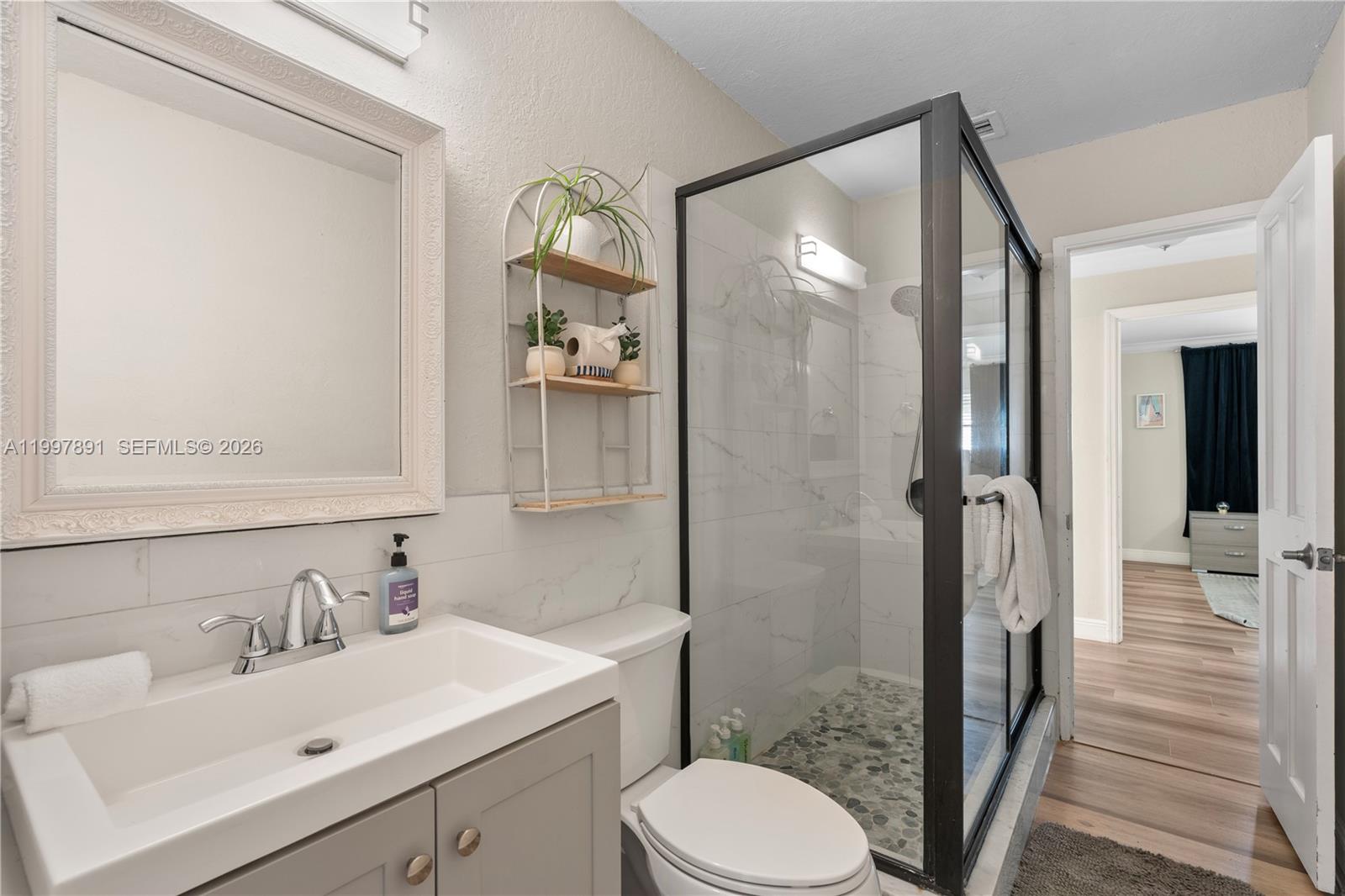 1652 NE 39th Street