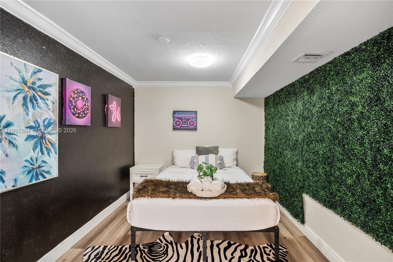 1652 NE 39th Street