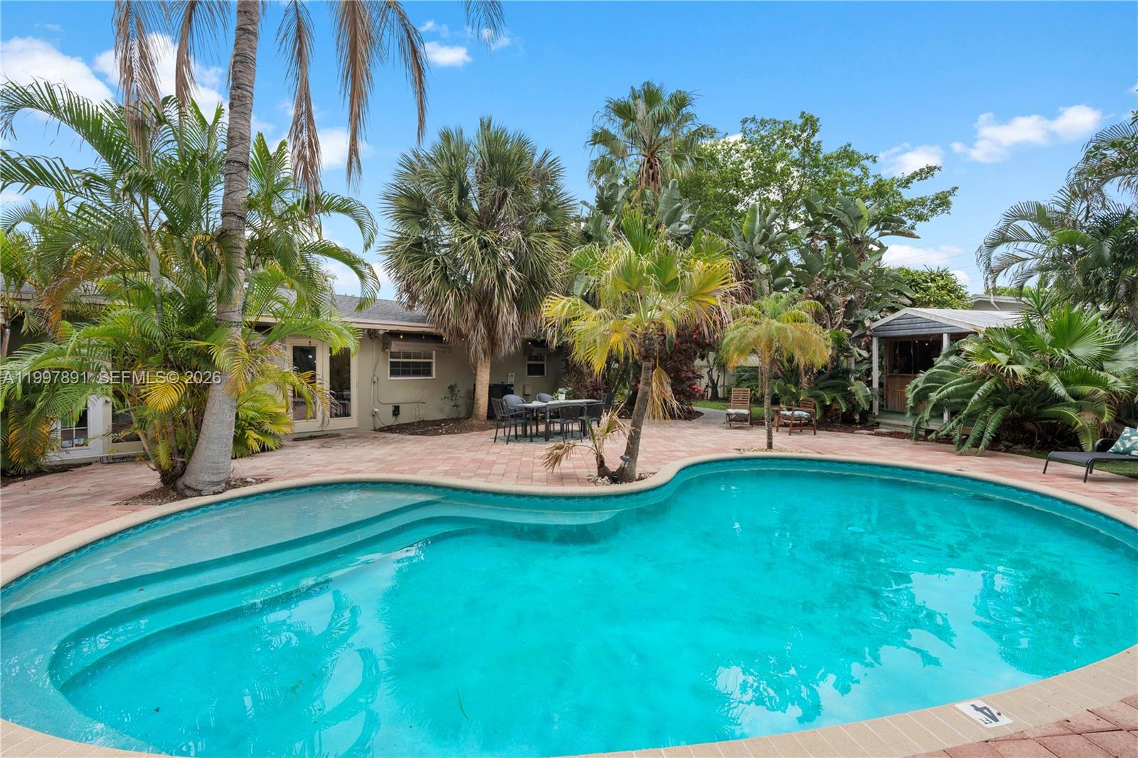 1652 NE 39th Street