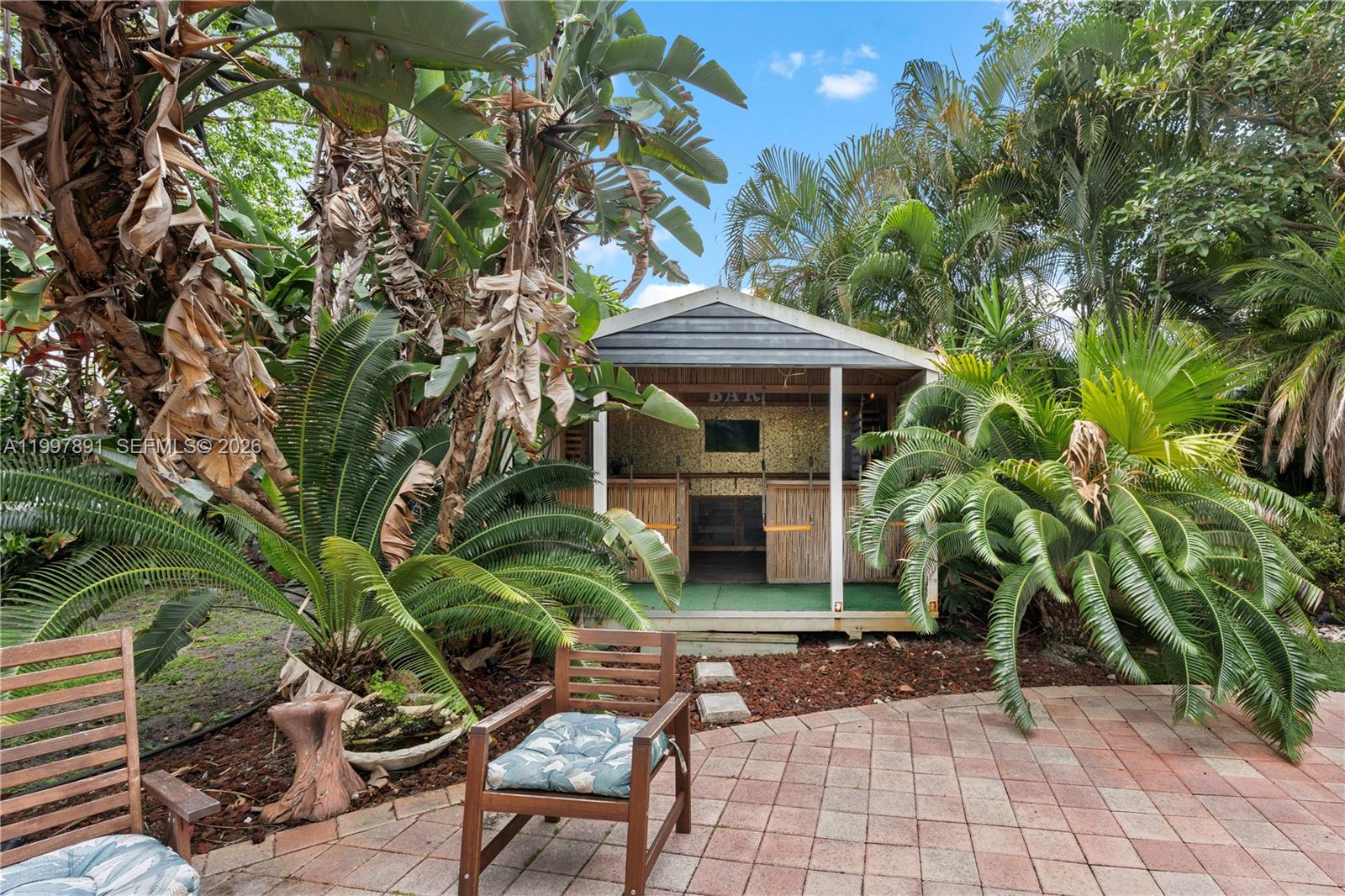 1652 NE 39th Street