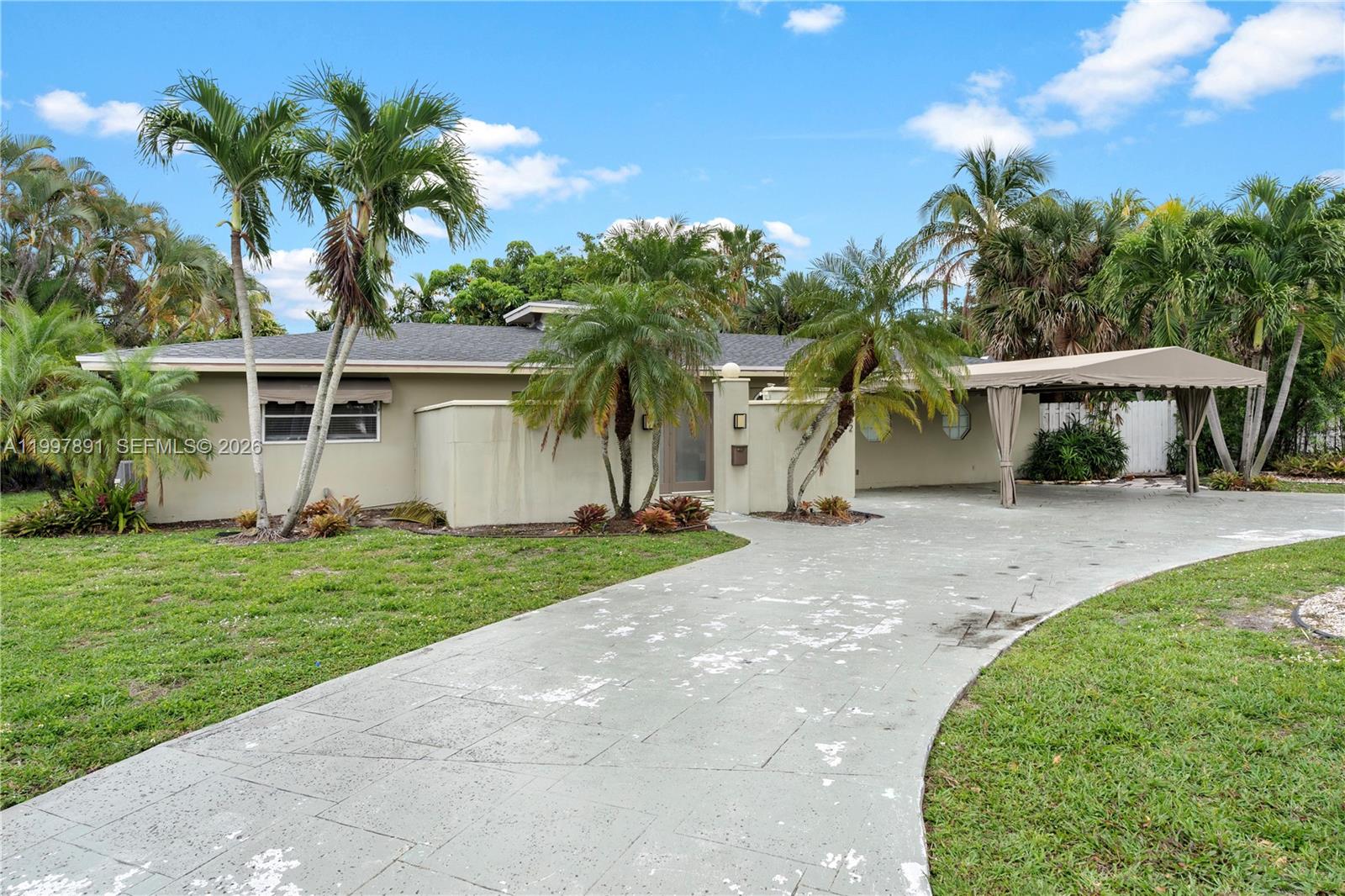 1652 NE 39th Street