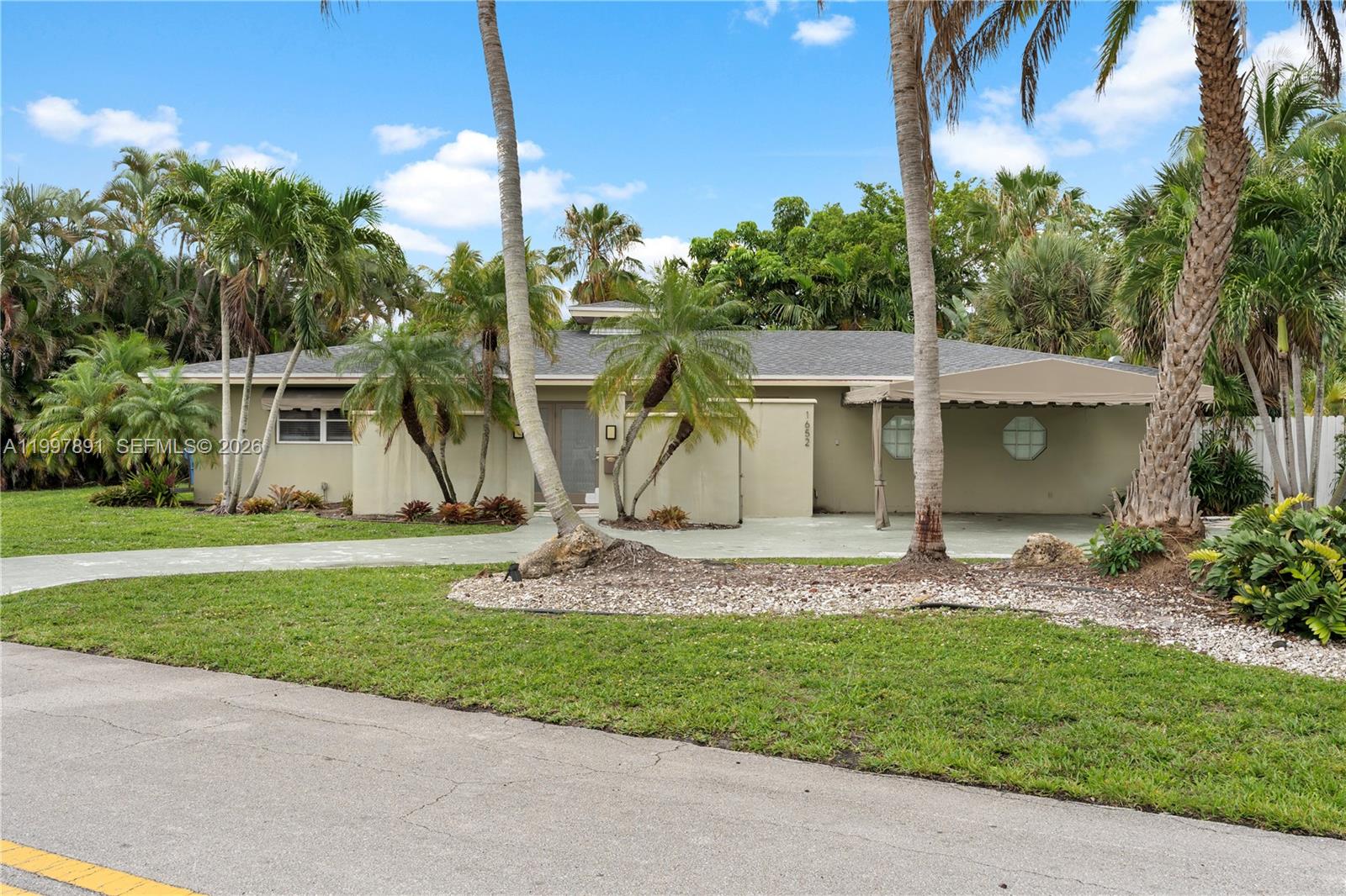 1652 NE 39th Street
