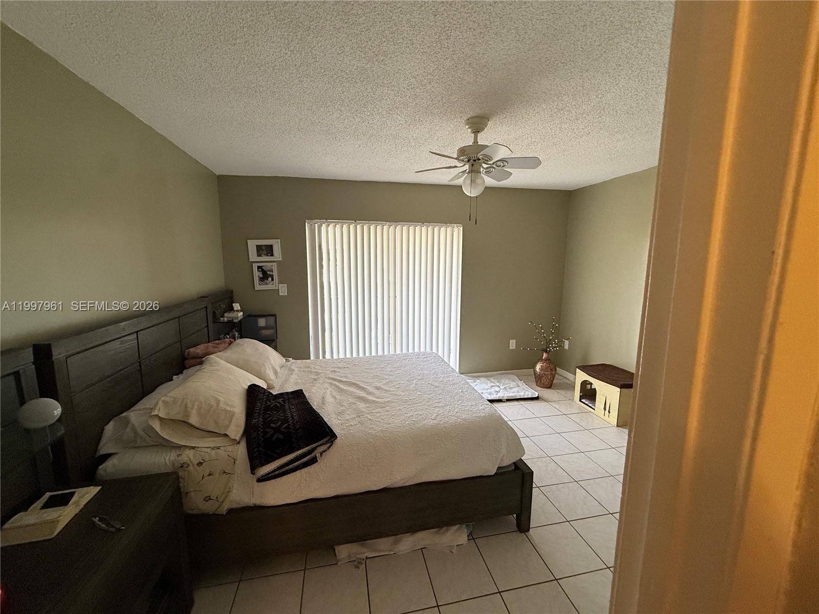 1298 W 51st Place