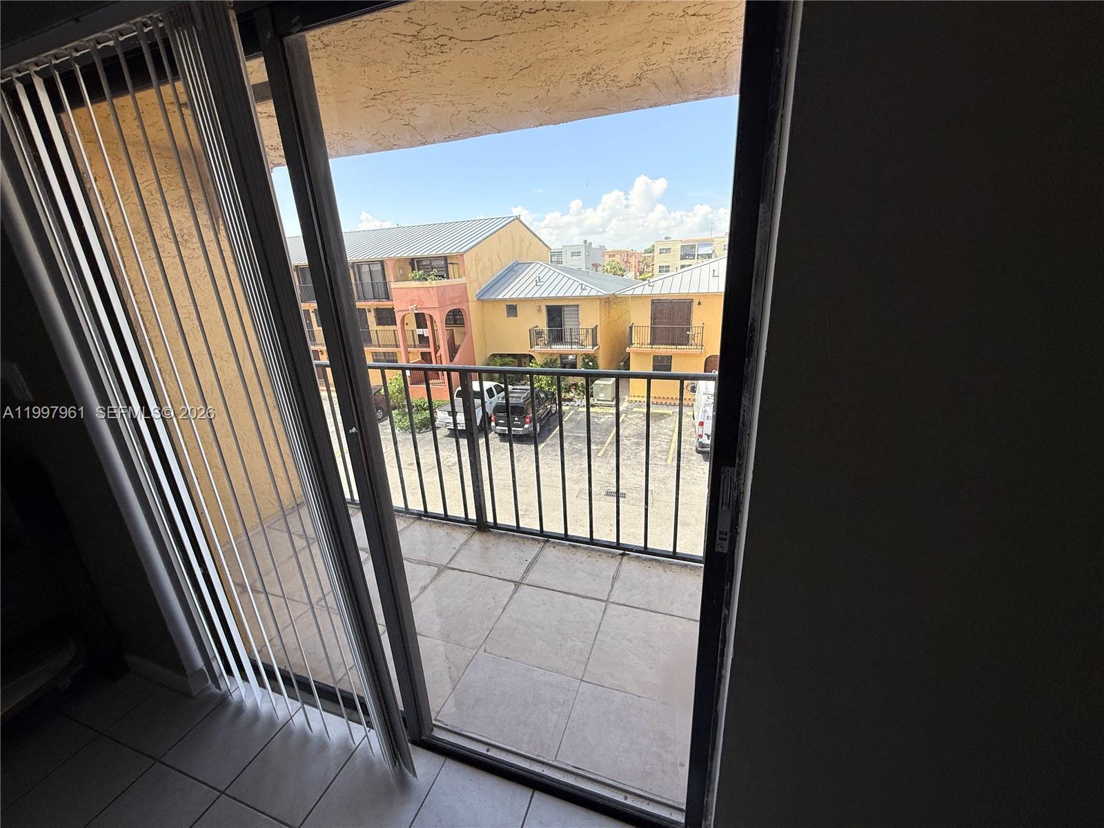 1298 W 51st Place