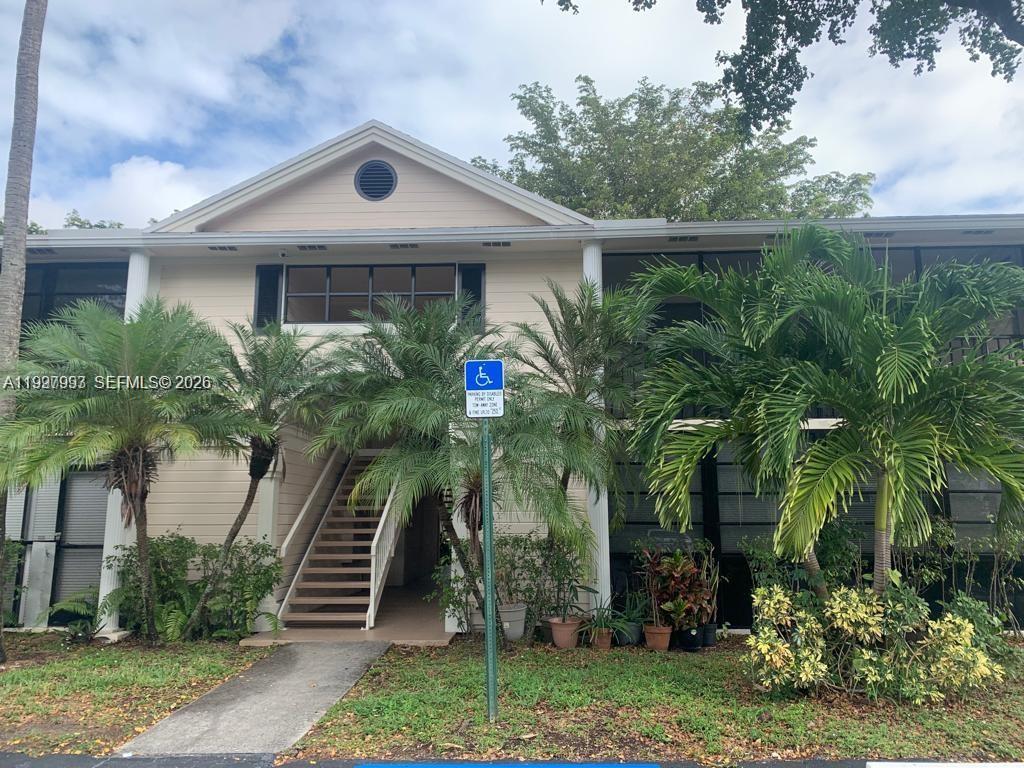 907 NE 199th Street