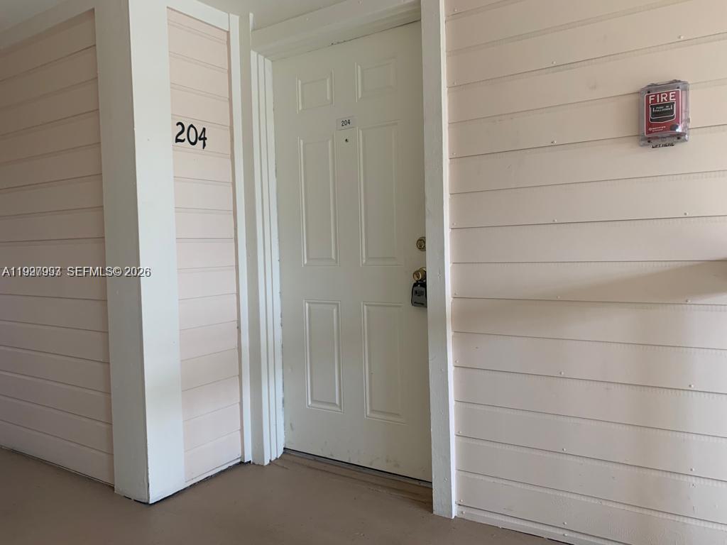 907 NE 199th Street
