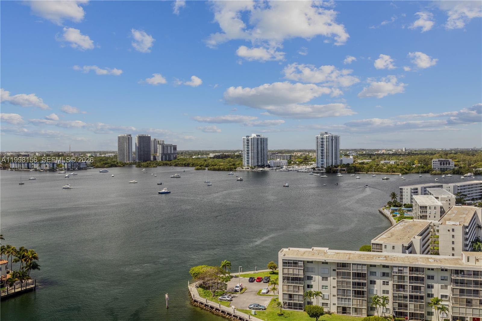 1000 W Island Boulevard