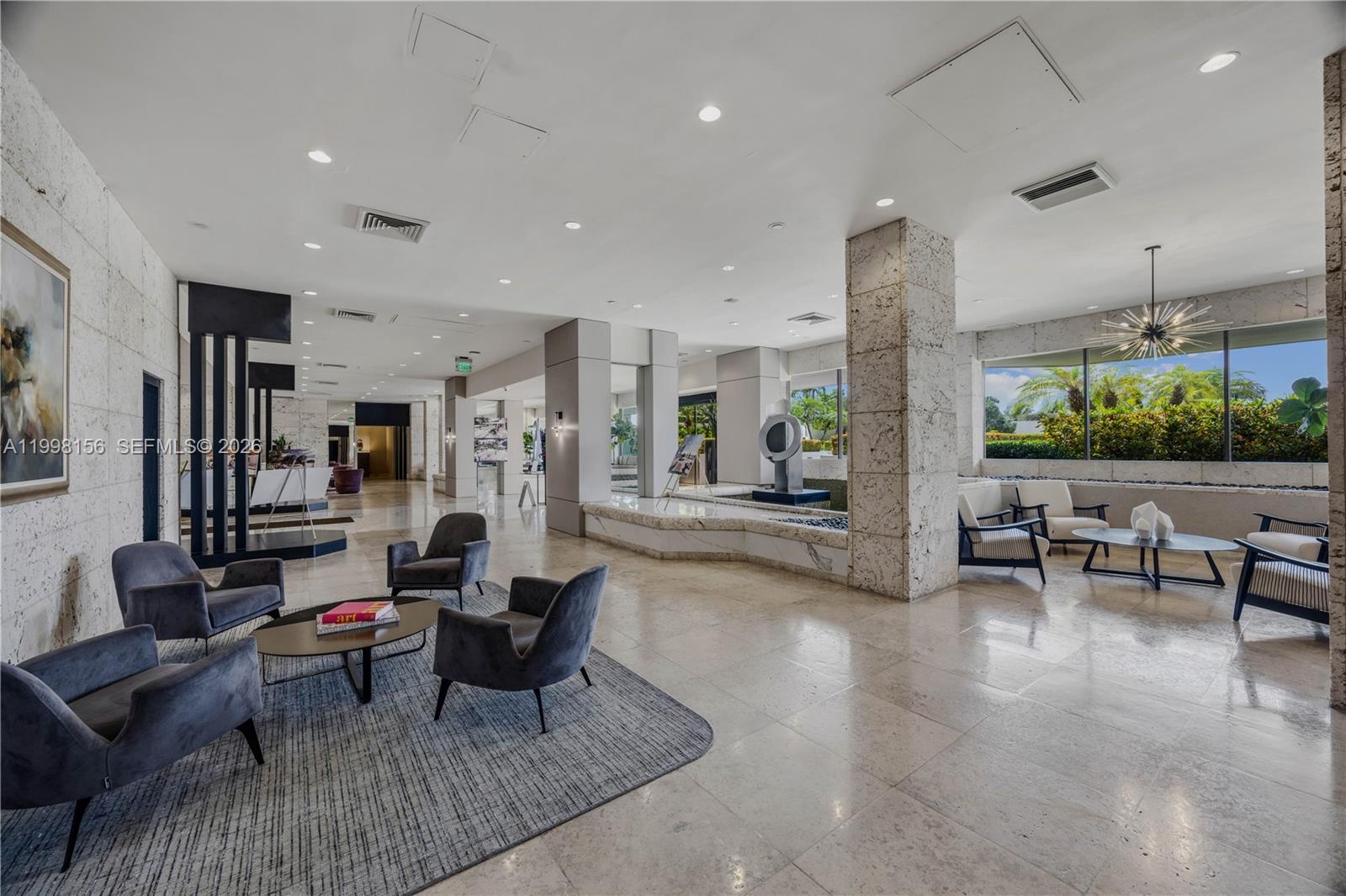 1000 W Island Boulevard