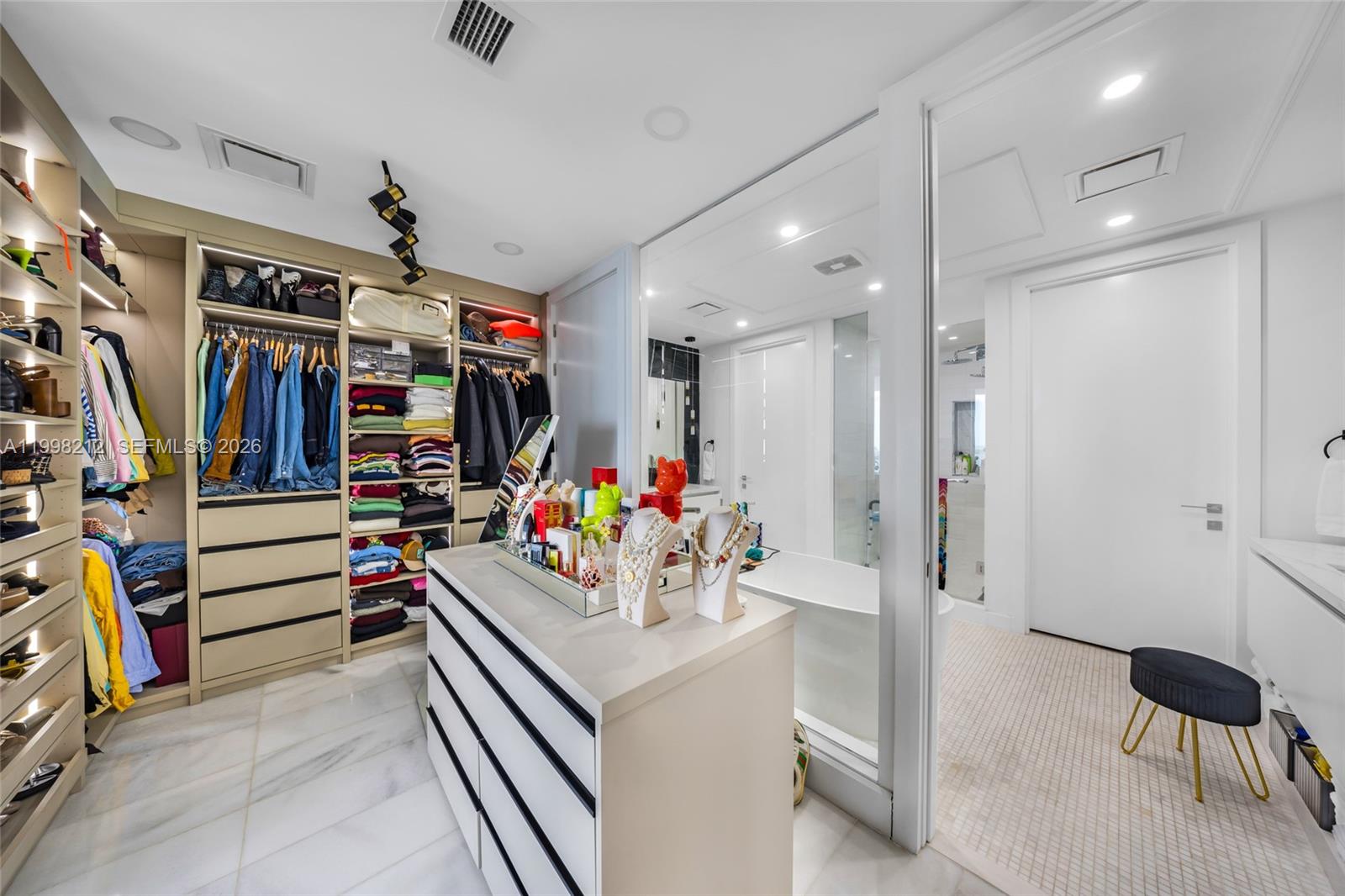 700 NE 26th Terrace