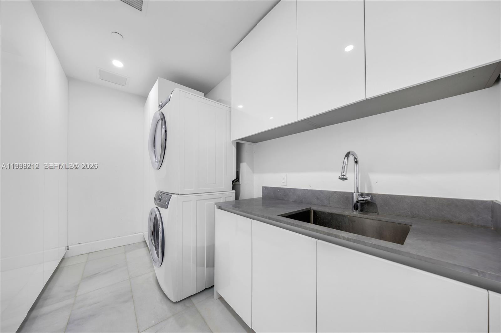 700 NE 26th Terrace