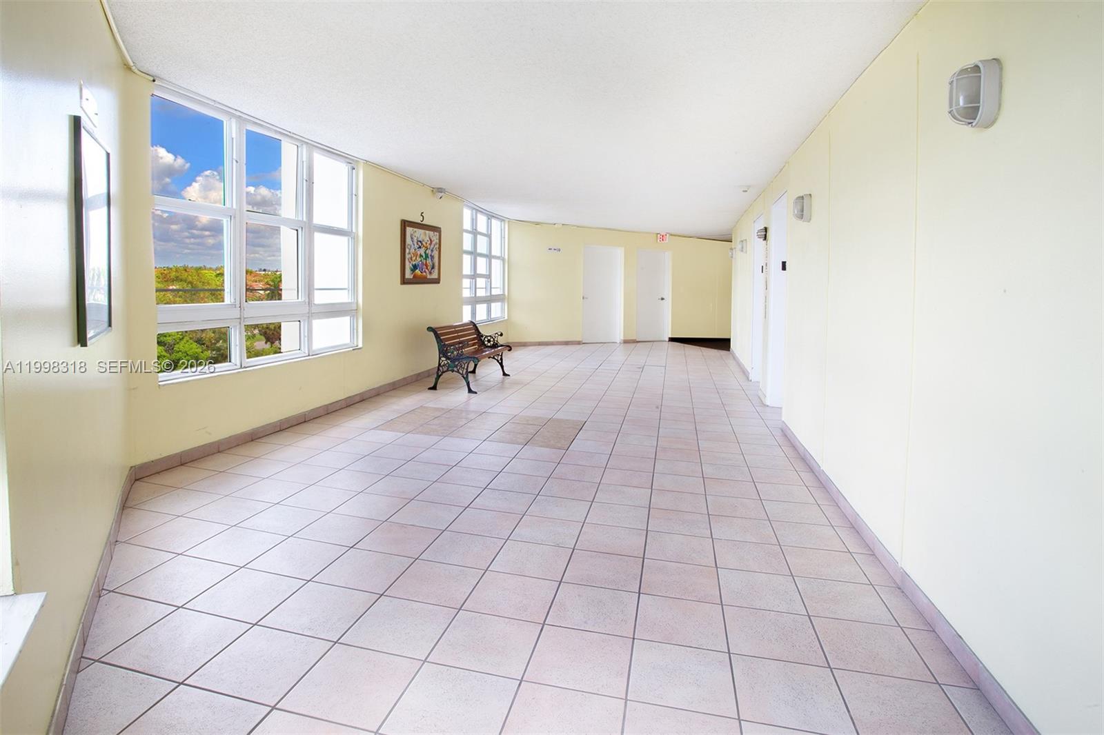 9682 Fontainebleau Boulevard