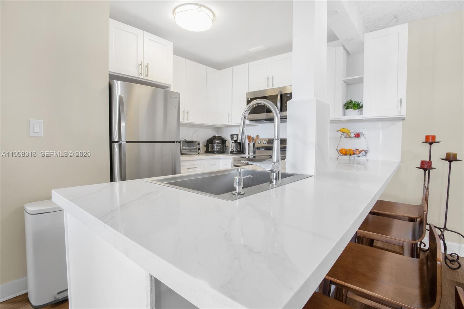 9682 Fontainebleau Boulevard