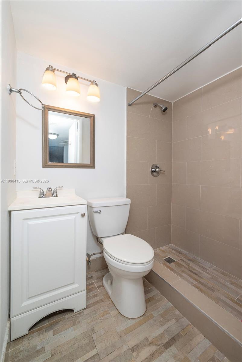 671 NE 195th Street