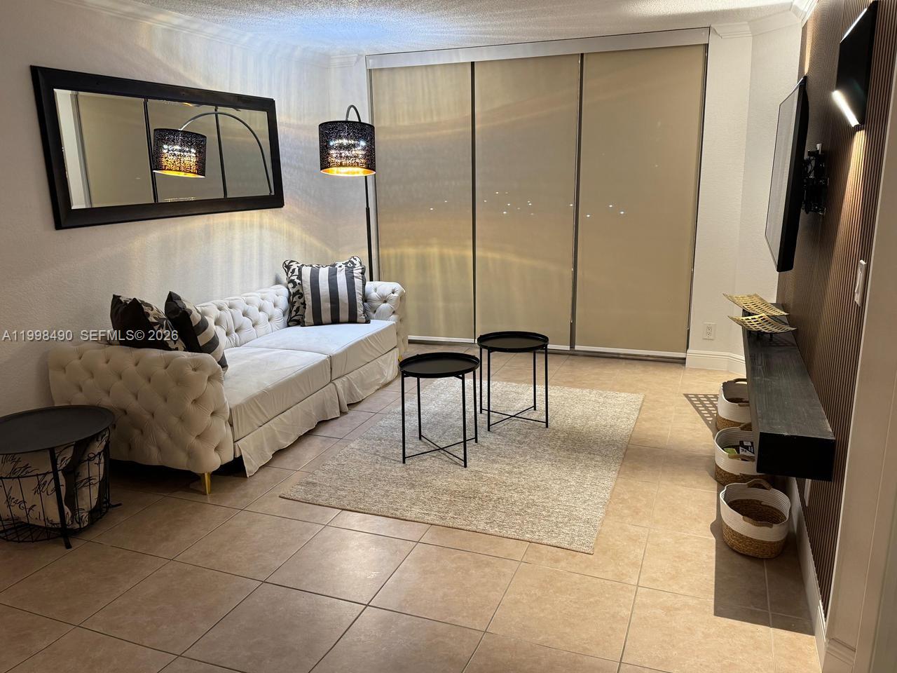 3600 Mystic Pointe Drive