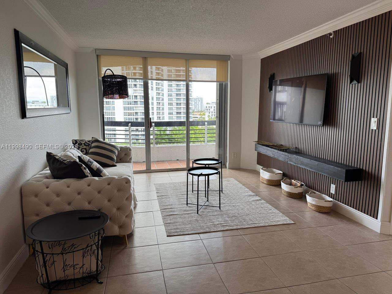 3600 Mystic Pointe Drive