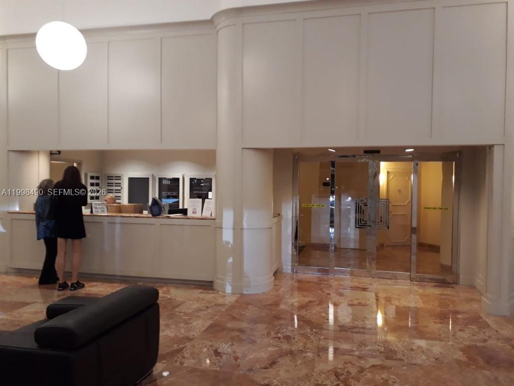 3600 Mystic Pointe Drive