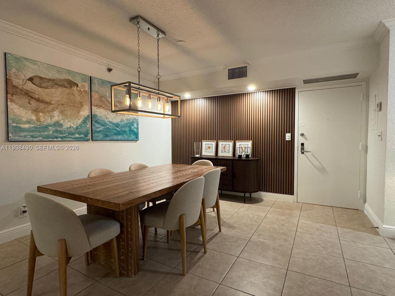 3600 Mystic Pointe Drive