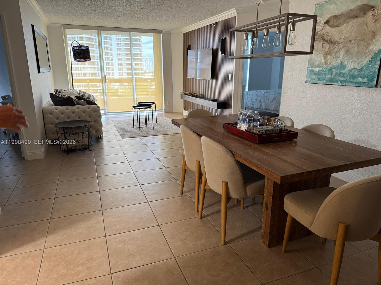 3600 Mystic Pointe Drive