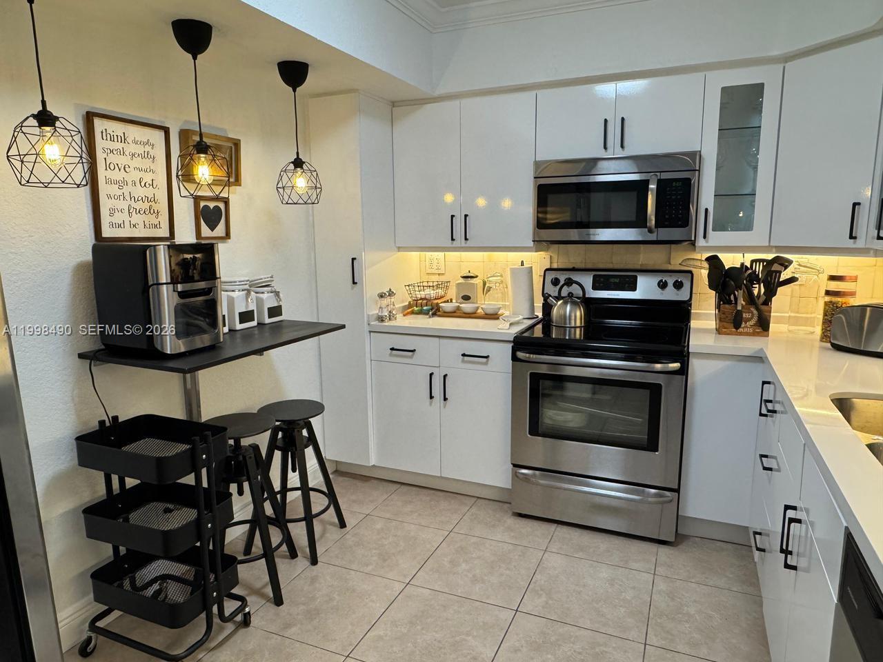 3600 Mystic Pointe Drive