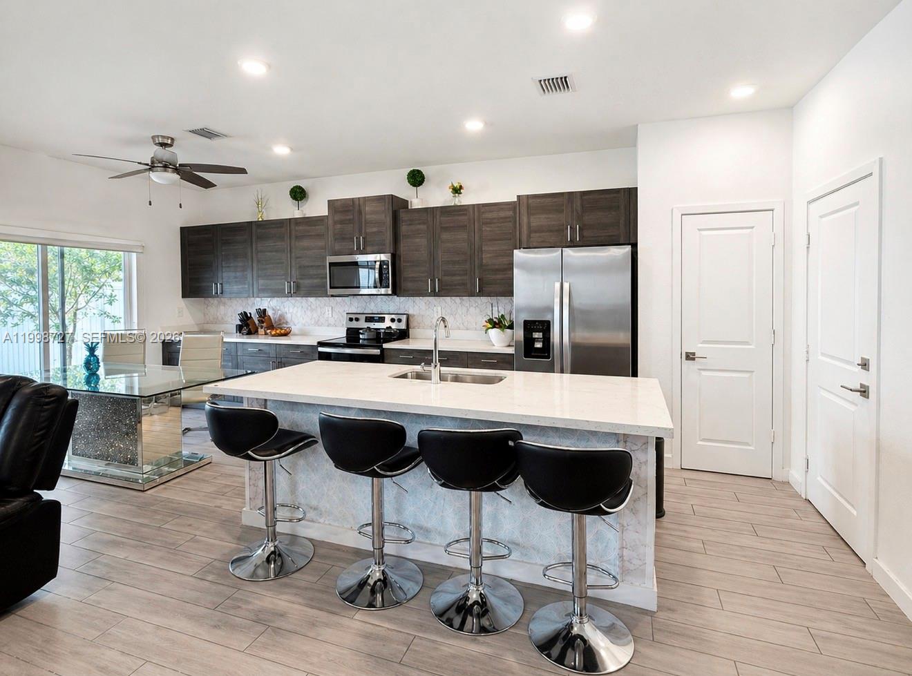 823 SE 17th Street