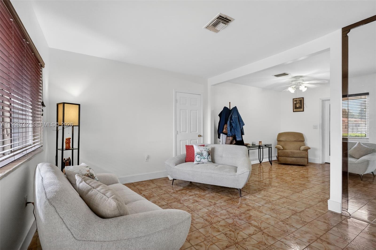 733 W 33rd Street